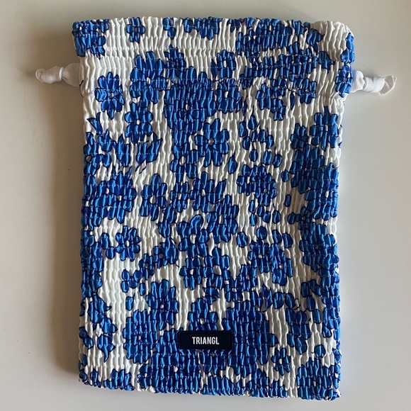 New Triangl Blue and White Drawstring Bag - Picture 1 of 4